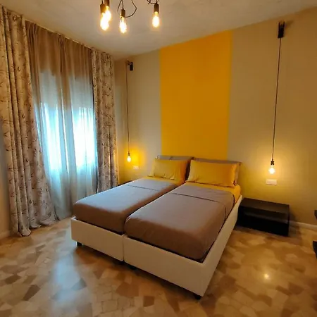 Zeljko'S Luxury Hostel Vicenza Exterior photo