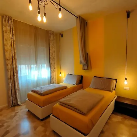 Zeljko'S Luxury Hostel Vicenza Exterior photo