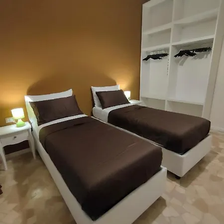 Zeljko'S Luxury Hostel Vicenza Exterior photo