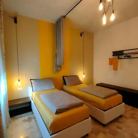 Zeljko'S Luxury Hostel Vicenza Exterior photo