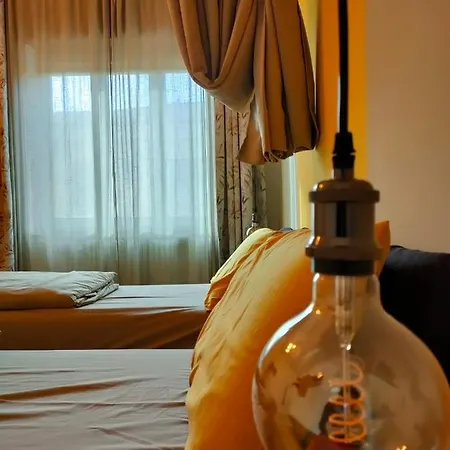 Zeljko'S Luxury Hostel Vicenza Exterior photo