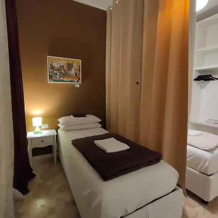 Zeljko'S Luxury Hostel Vicenza Exterior photo
