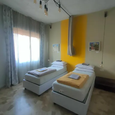 Zeljko'S Luxury Hostel Vicenza Exterior photo