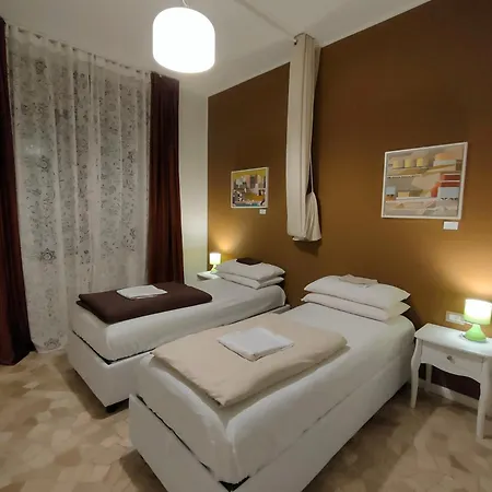 Zeljko'S Luxury Hostel Vicenza Exterior photo